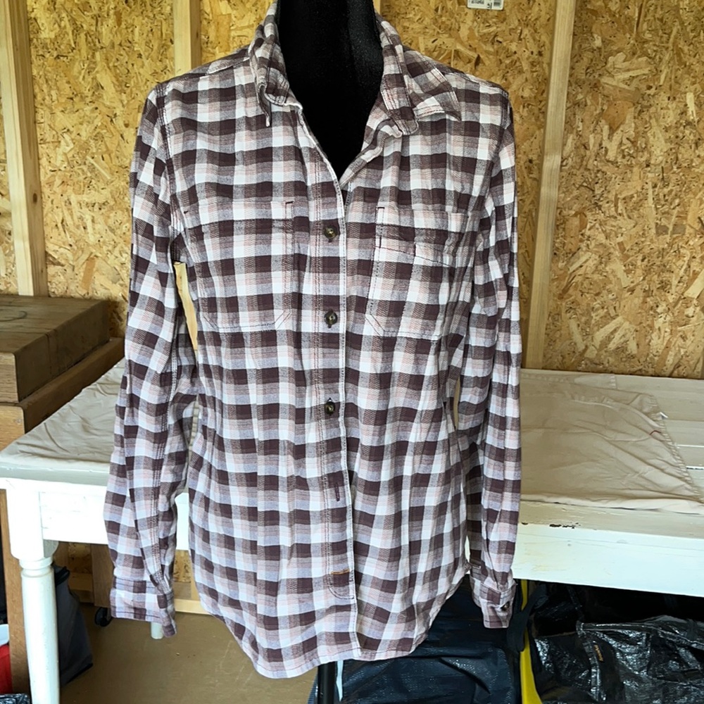 Women’s Carhartt plaid button up shirt. Size large (12/14)